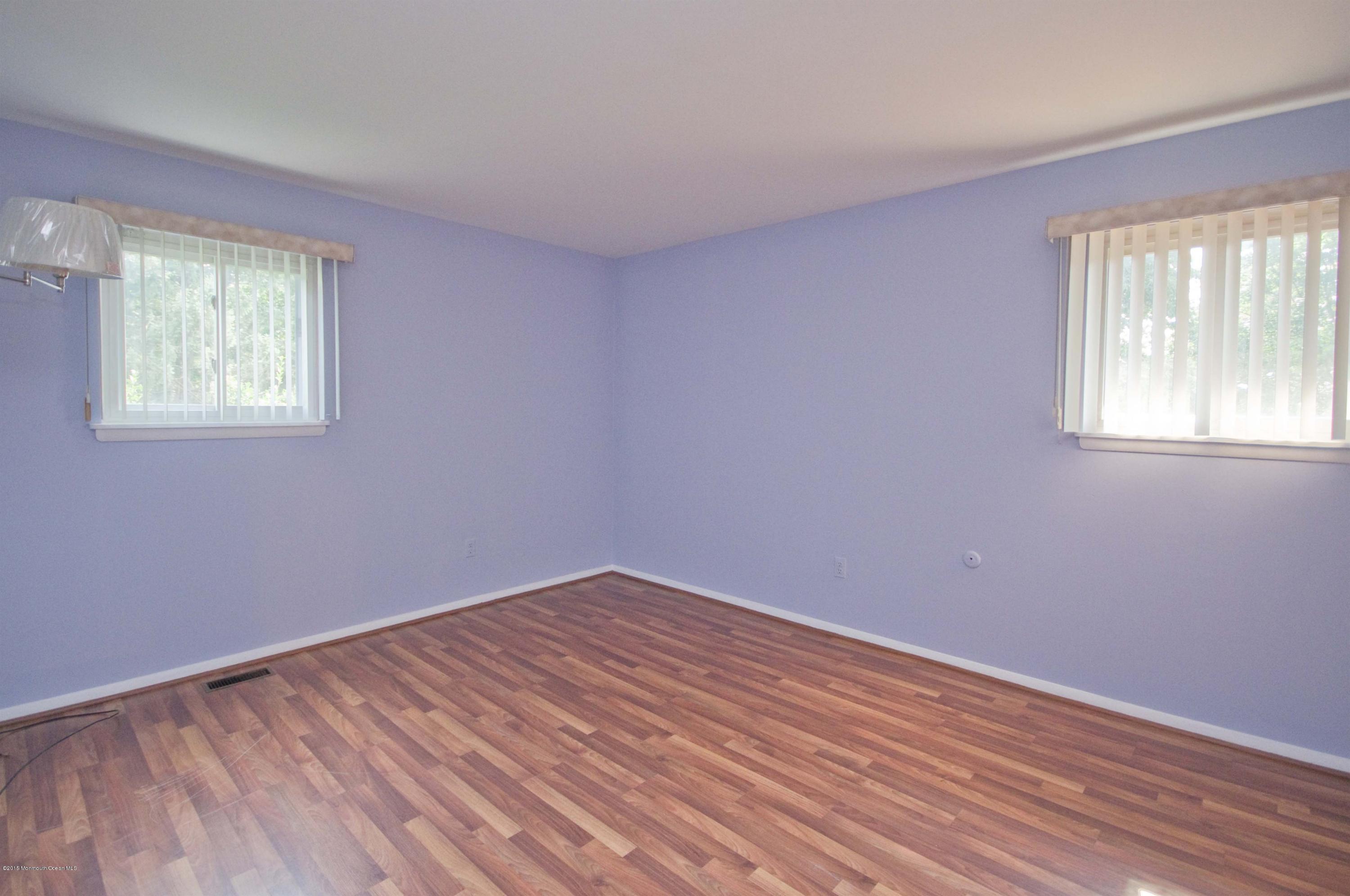 990 Neck Road Burlington, NJ 08016 - Photo 18 of 33 020_MASTER BEDROOM