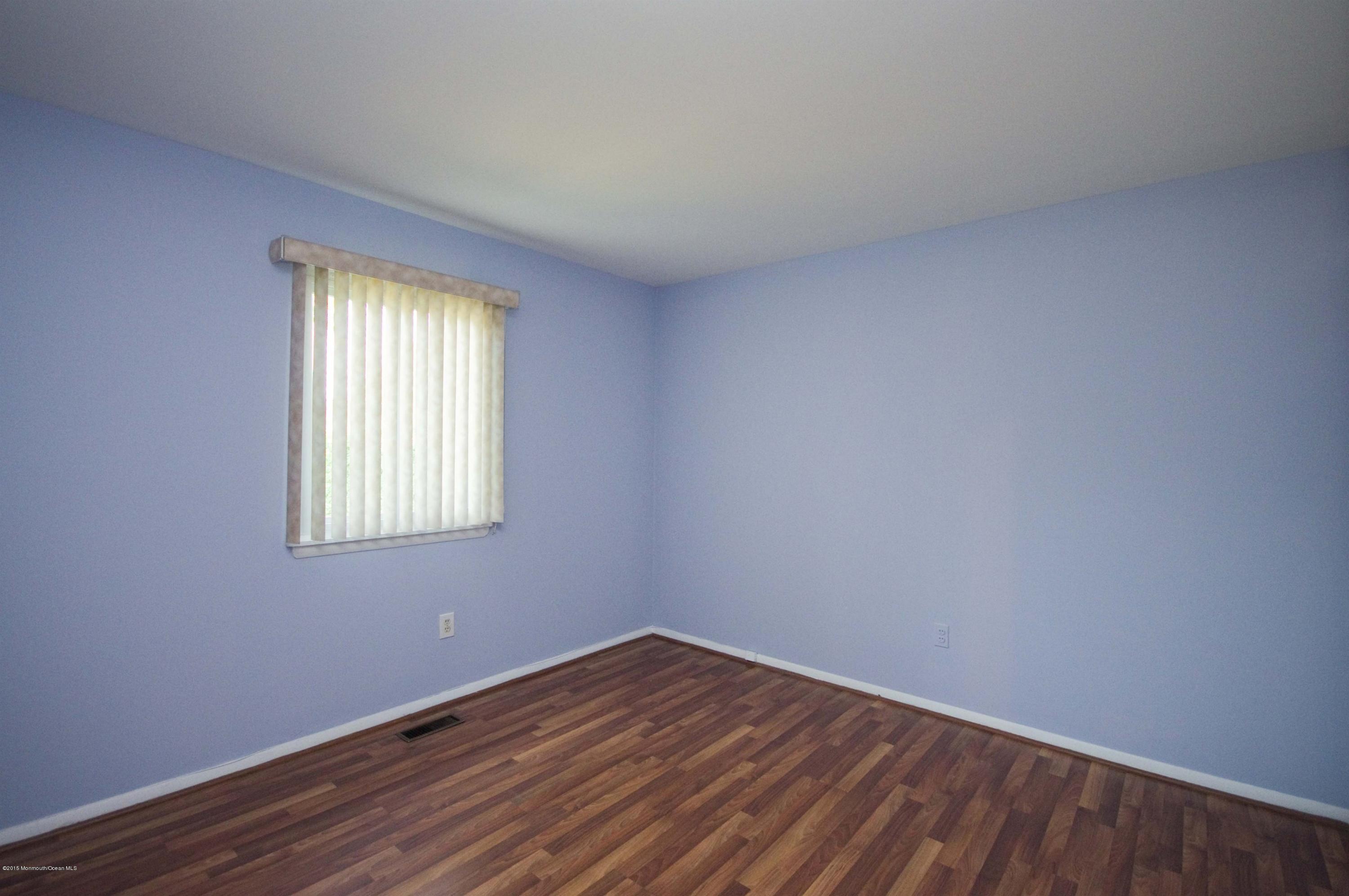 990 Neck Road Burlington, NJ 08016 - Photo 24 of 33 022_BEDROOM