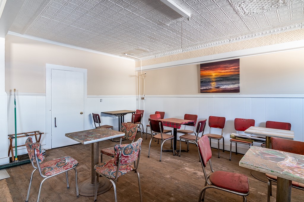 367 Child Street Warren, RI 02885 - Photo 13 of 36