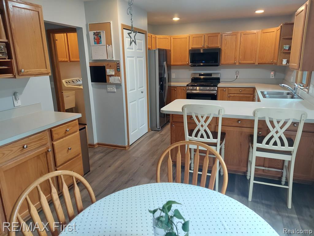 3703 Donley Avenue Rochester Hills, MI 48309 - Photo 8 of 25