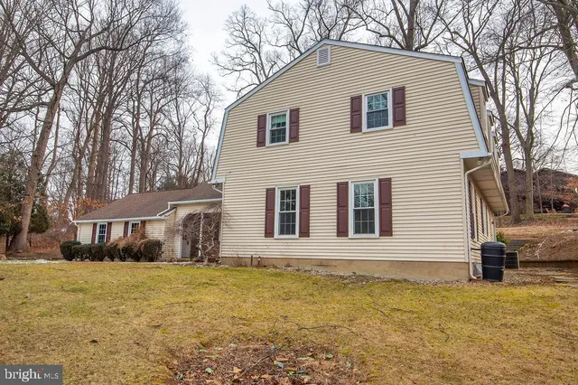 $549,900 | 5518 East Timberview Court, Wilmington, DE 19808