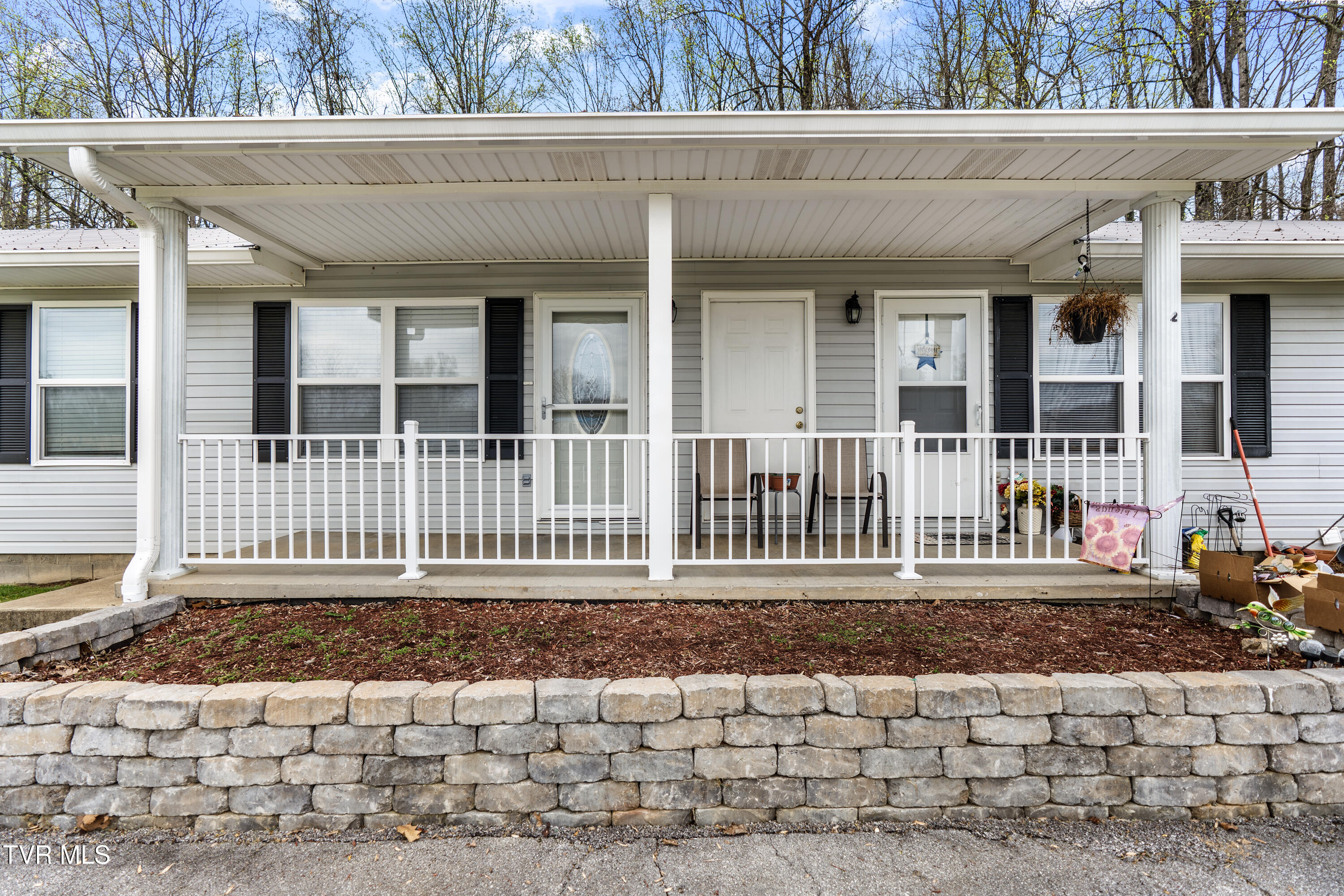 377 Bandy Road Greeneville, TN 37743 - Photo 3 of 29 DSC09494
