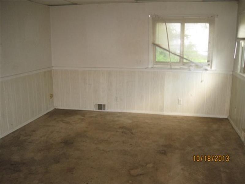 356 Coyle Curtin Road Monongahela, PA 15063 - Photo 3 of 9 Living Room.