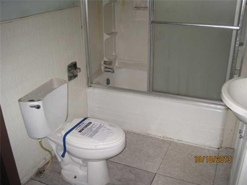 356 Coyle Curtin Road Monongahela, PA 15063 - Photo 6 of 9 Full Bath.