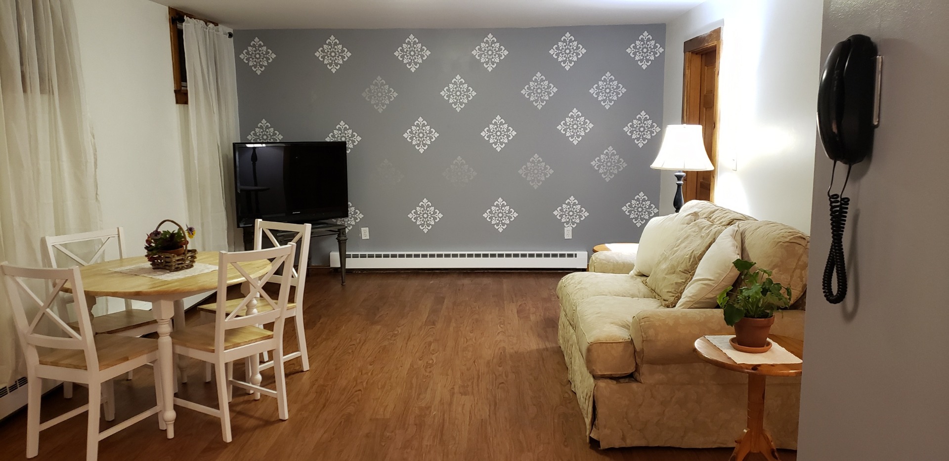 41 Surfside Road Nantucket, MA 02554 - Photo 14 of 17 Apartment Living/Dining