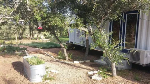 a view of yard with green space