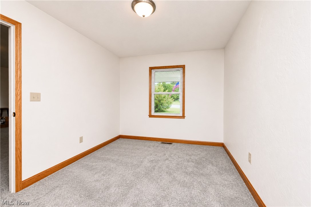 9427 Stonecreek Road Southwest Newcomerstown, OH 43832 - Photo 21 of 29 Empty room