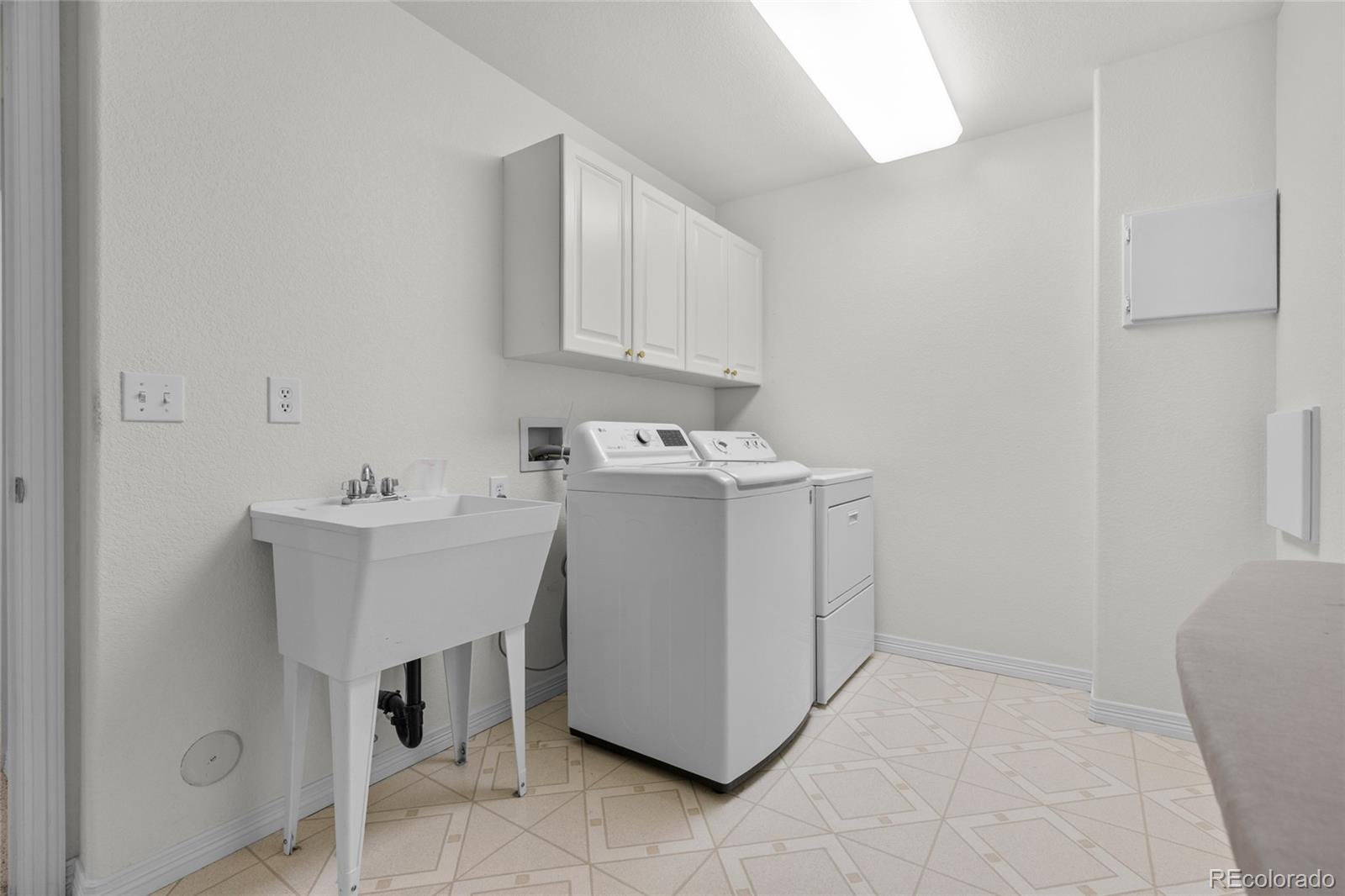 9835 Firestone Circle Lone Tree, CO 80124 - Photo 33 of 36