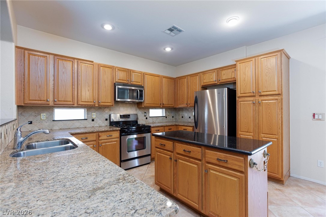 188 Timeless View Court Henderson, NV 89012 - Photo 10 of 35