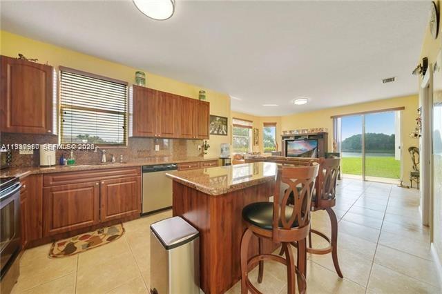5271 Southwest 141st Terrace Miramar, FL 33027 - Photo 4 of 27
