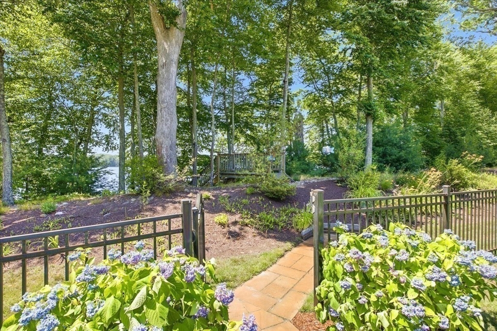7 Heron Road Halifax, MA 02338 - Photo 31 of 42