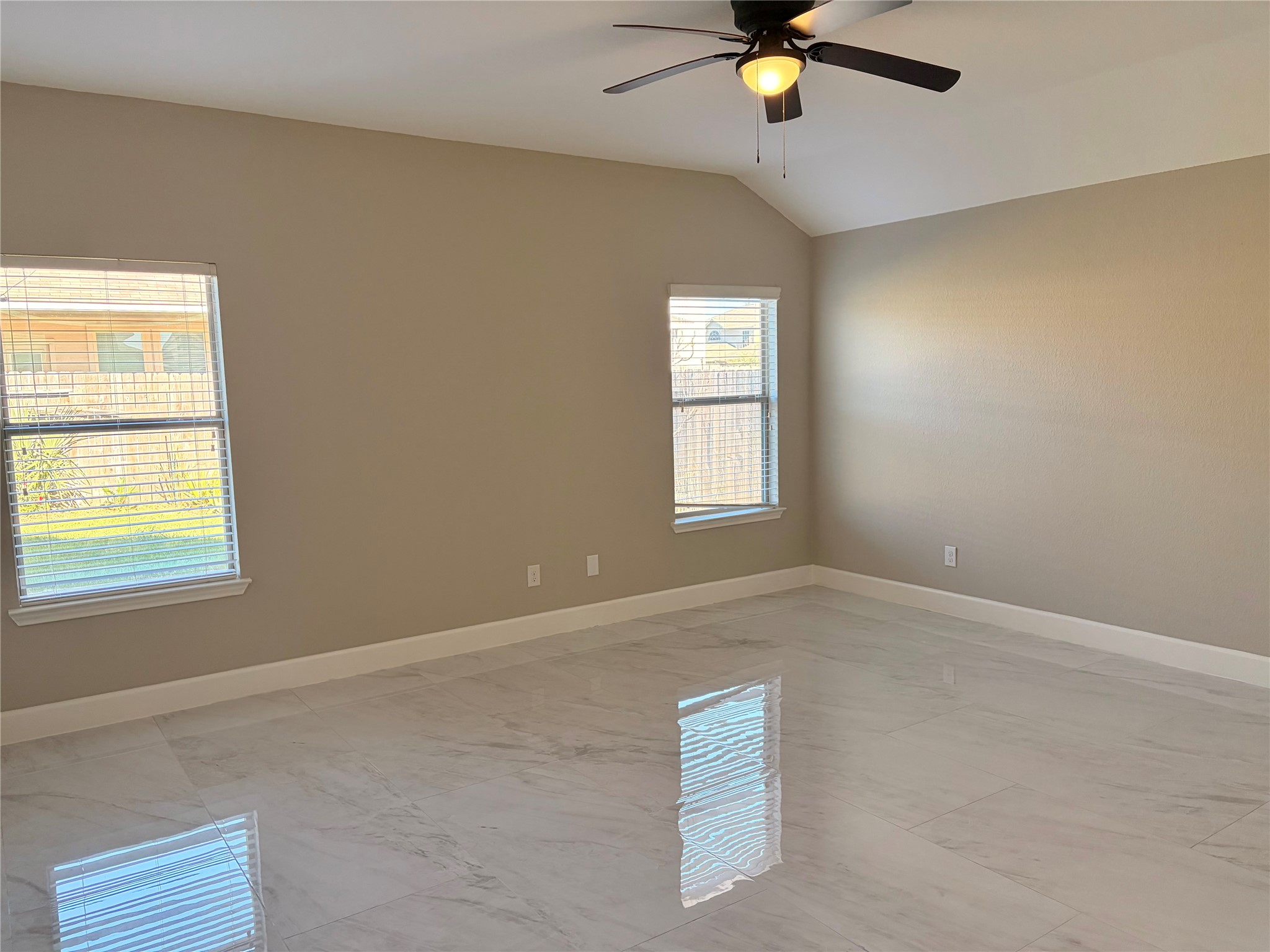 16527 Silla Ridge Court Houston, TX 77049 - Photo 17 of 39