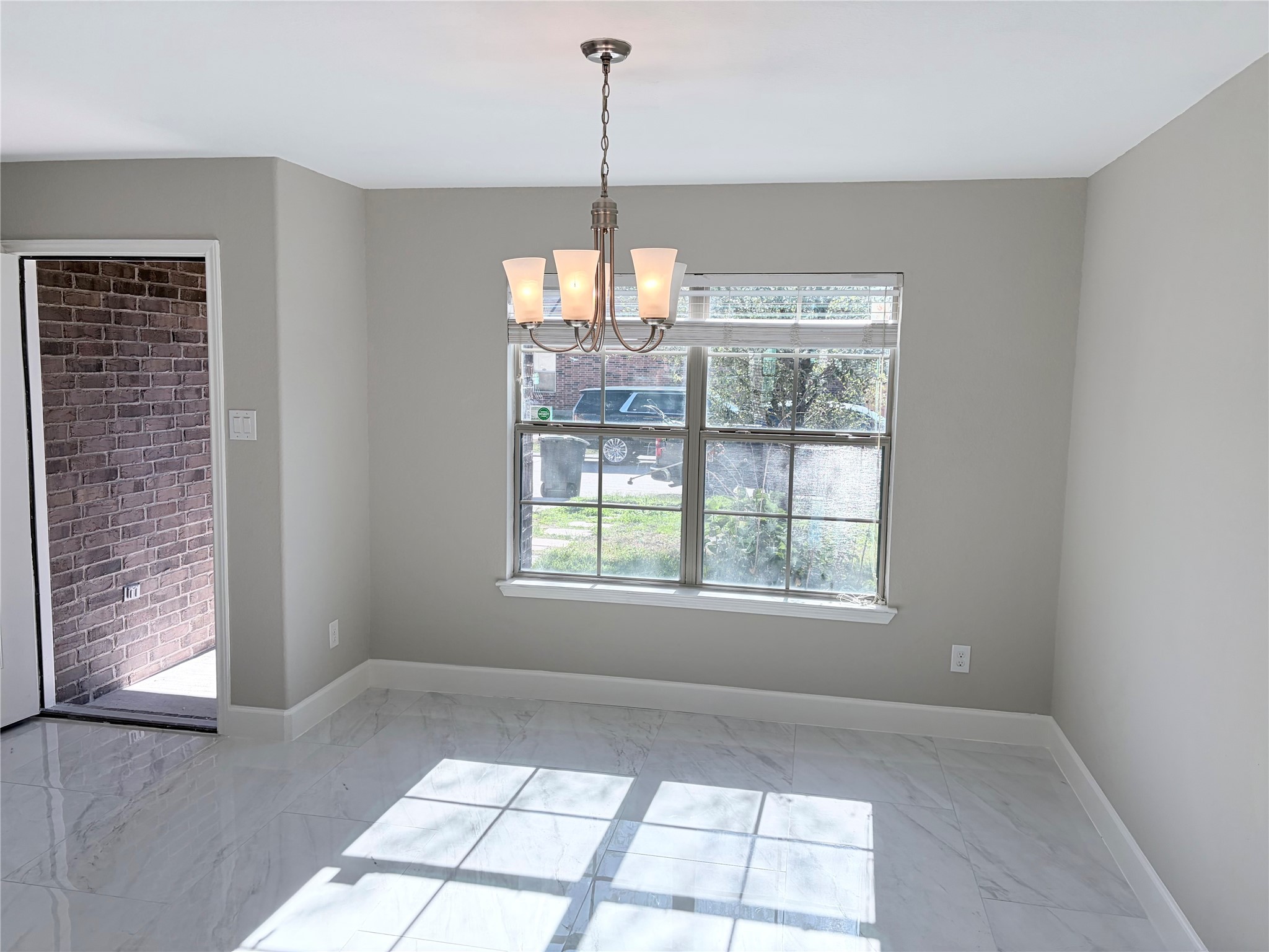 16527 Silla Ridge Court Houston, TX 77049 - Photo 3 of 39