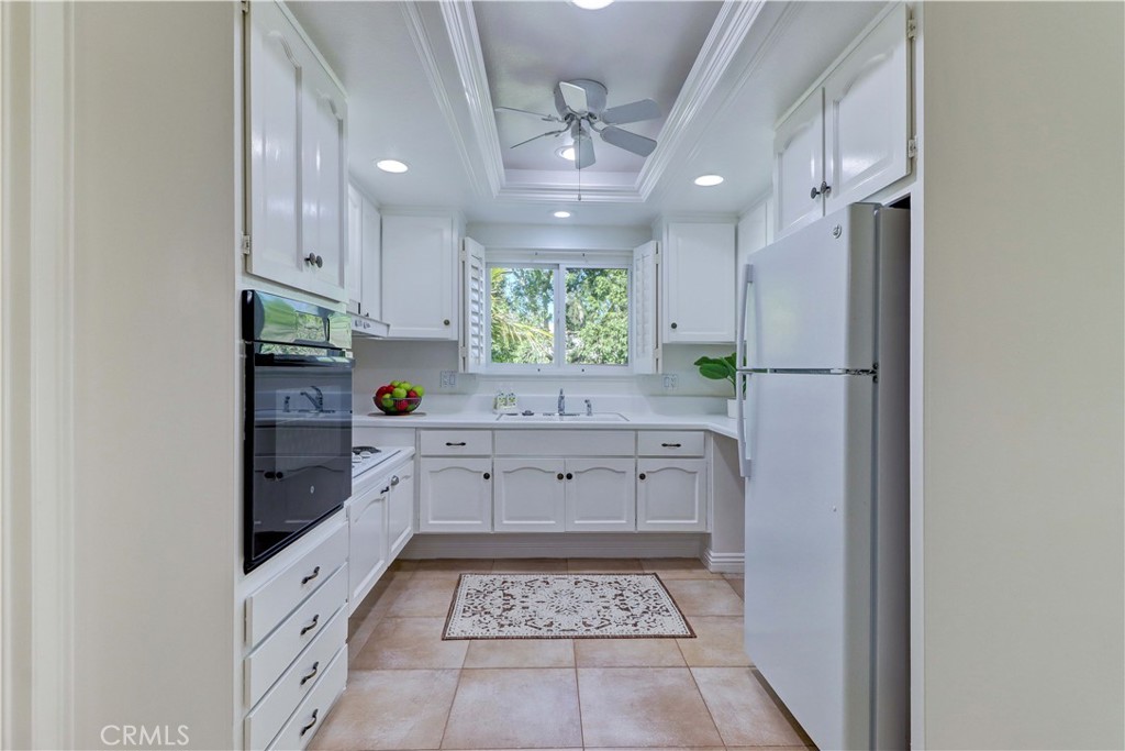 912 Ronda Sevilla, Unit O Laguna Woods, CA 92637 - Photo 16 of 55