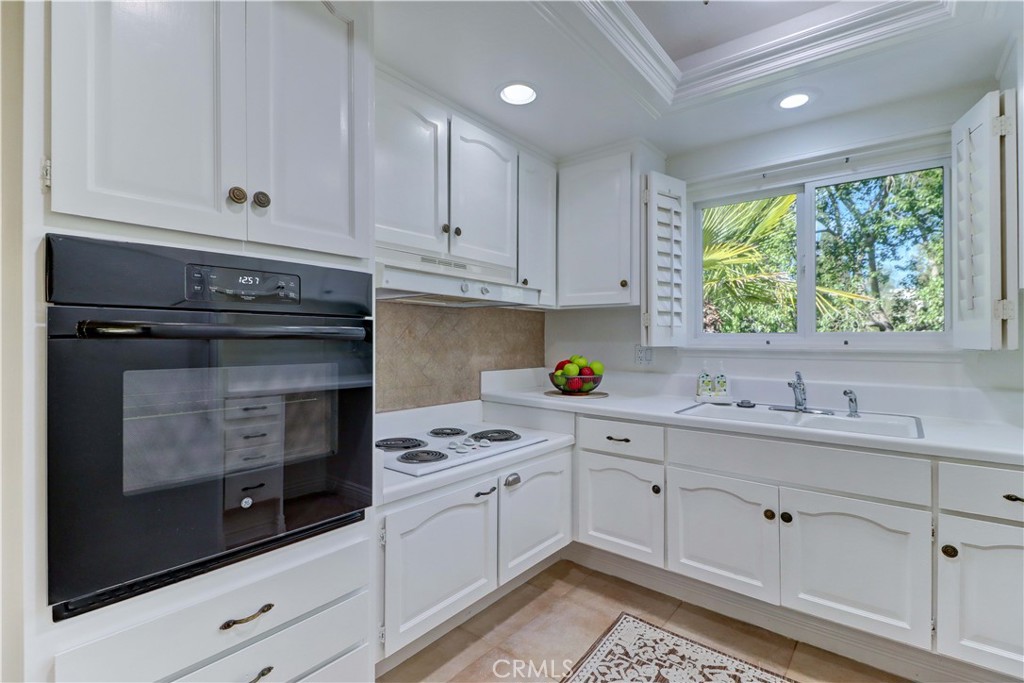 912 Ronda Sevilla, Unit O Laguna Woods, CA 92637 - Photo 18 of 55