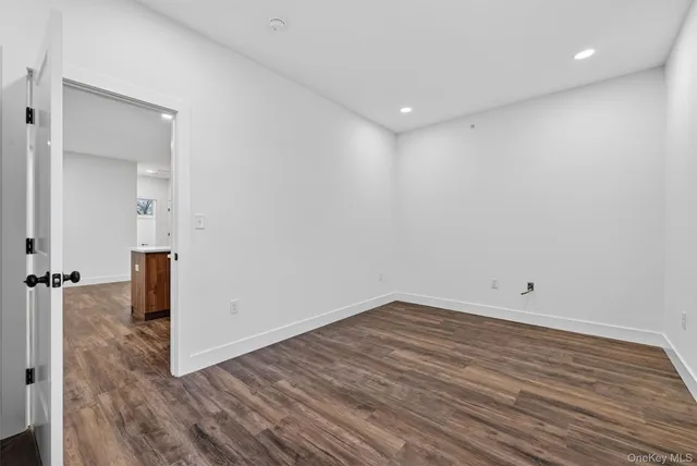 $2,400 | 19 Welling Place, Warwick, NY 10990