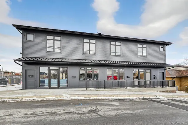 $2,400 | 19 Welling Place, Warwick, NY 10990