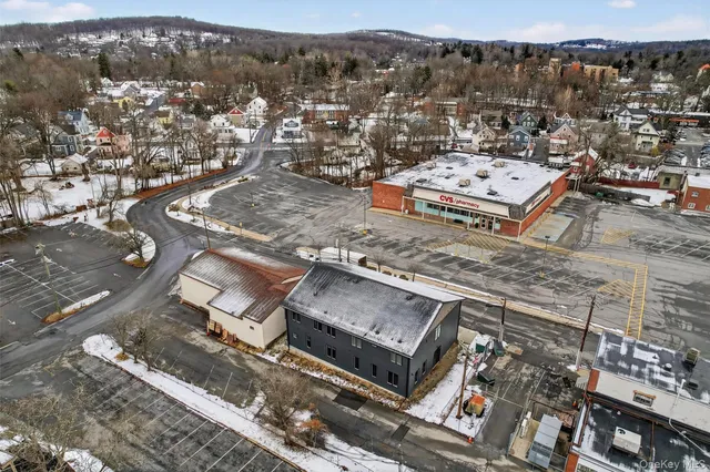 $2,400 | 19 Welling Place, Warwick, NY 10990