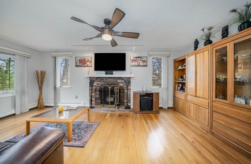 4 Phillips Street Braintree, MA 02184 - Photo 9 of 16