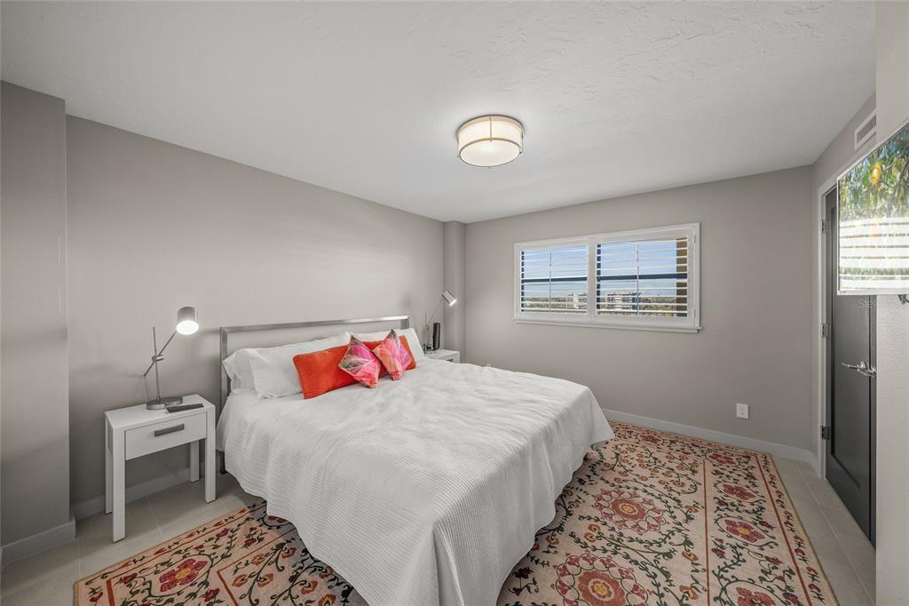 5750 Midnight Pass Road, Unit 704E Sarasota, FL 34242 - Photo 16 of 56