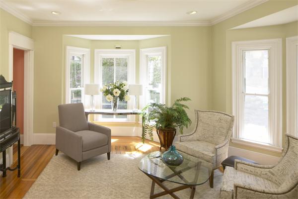 32 Ash Street Cambridge, MA 02138 - Photo 7 of 10 a living room with furniture and a flat screen tv