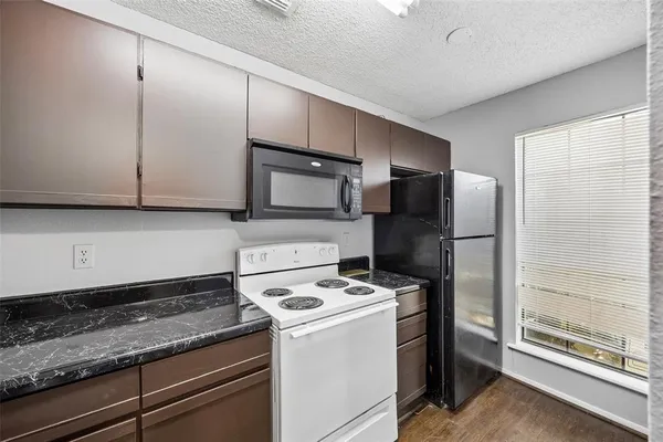 $190,000 | 724 West Collins Street, Denton, TX 76201