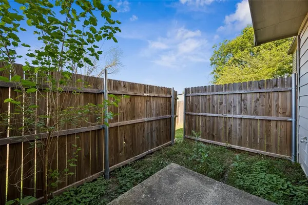 $190,000 | 724 West Collins Street, Denton, TX 76201