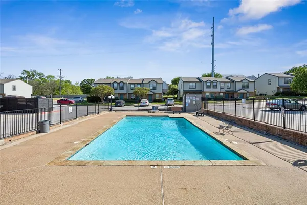 $190,000 | 724 West Collins Street, Denton, TX 76201