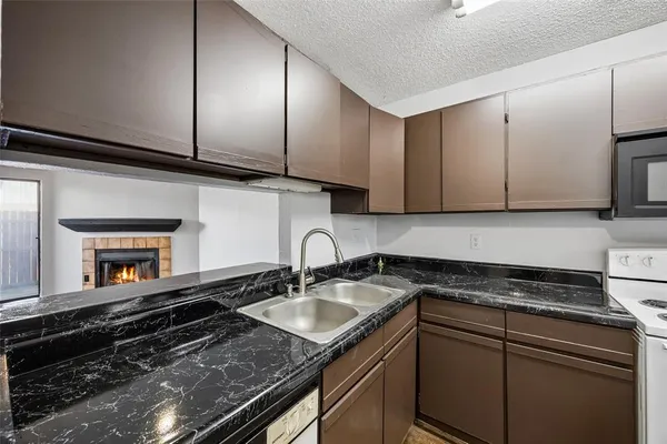 $190,000 | 724 West Collins Street, Denton, TX 76201