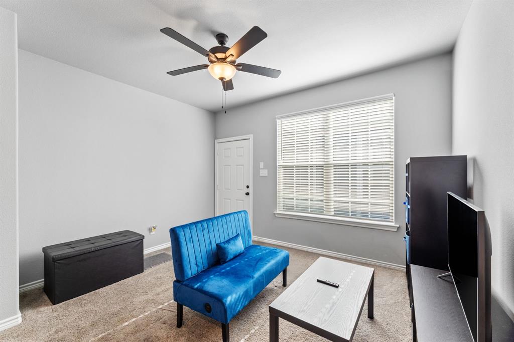 27084 Fm 47 Wills Point Wills Point, TX 75169 - Photo 35 of 36 a living room with furniture and a window