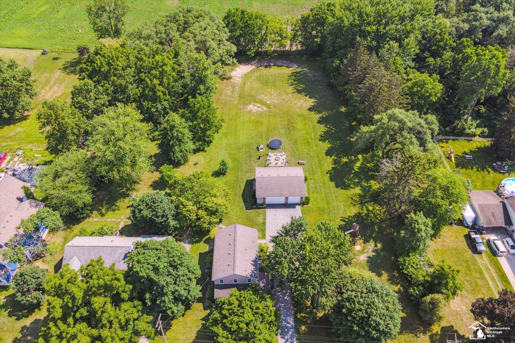 221 East Temperance Road Temperance, MI 48182 - Photo 64 of 66 50114157-63.JPG