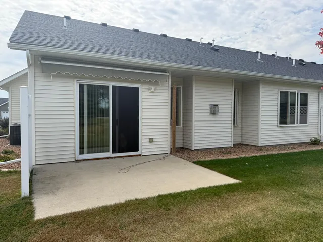 $290,000 | 1816 Evergreen Place Northeast, Owatonna, MN 55060