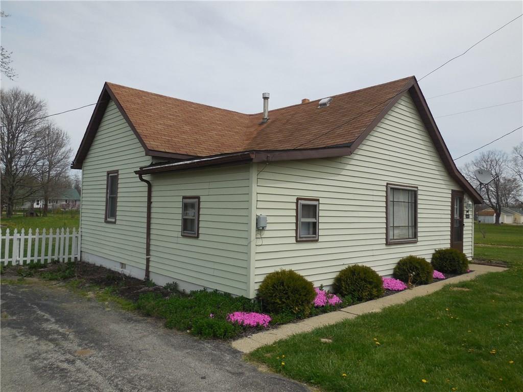 6876 West County Line Road Knightstown, IN 46148 - Photo 2 of 24 Gallery Image 2