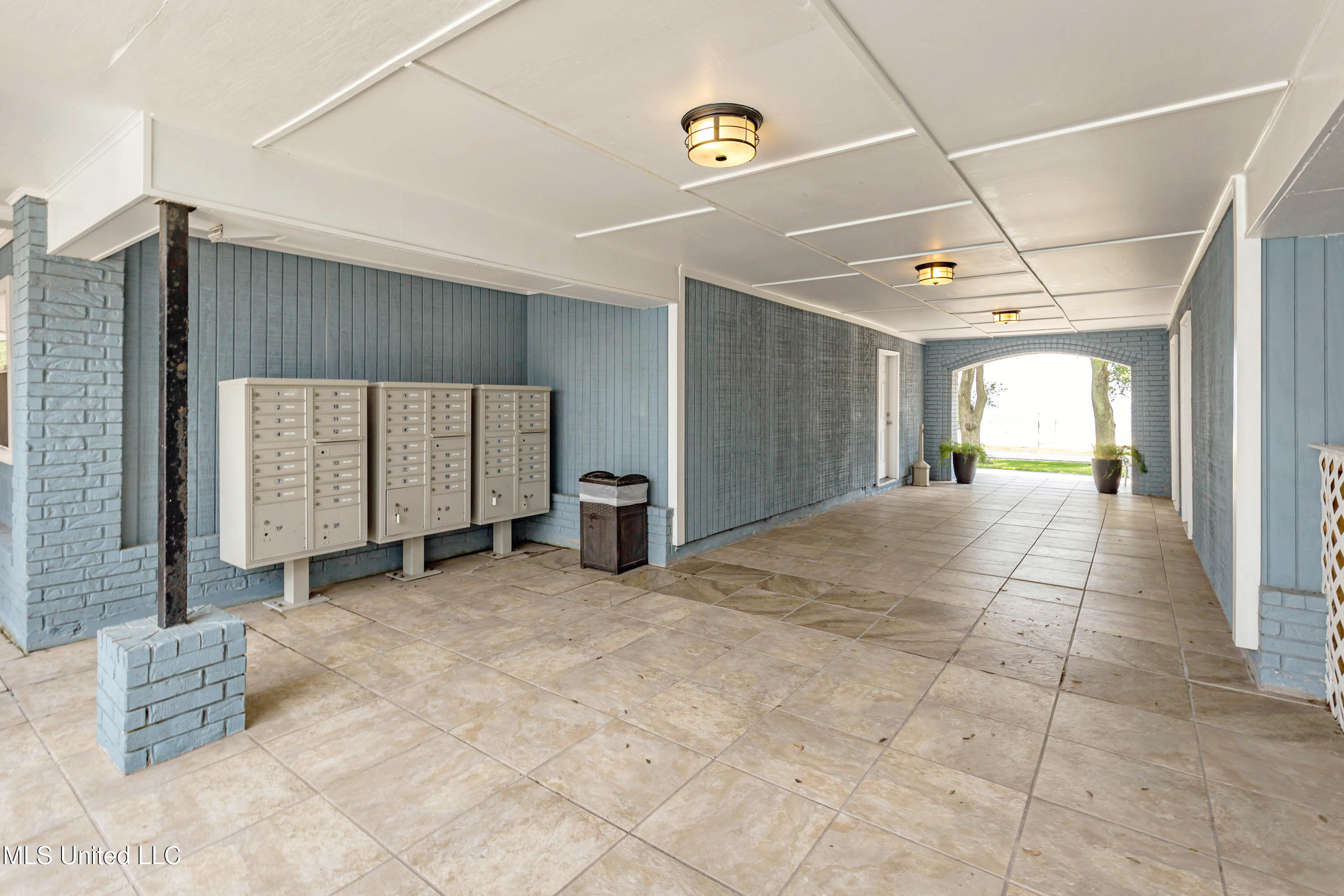 1282 Beach Boulevard, Unit 207 Biloxi, MS 39530 - Photo 24 of 33 _MG_8650