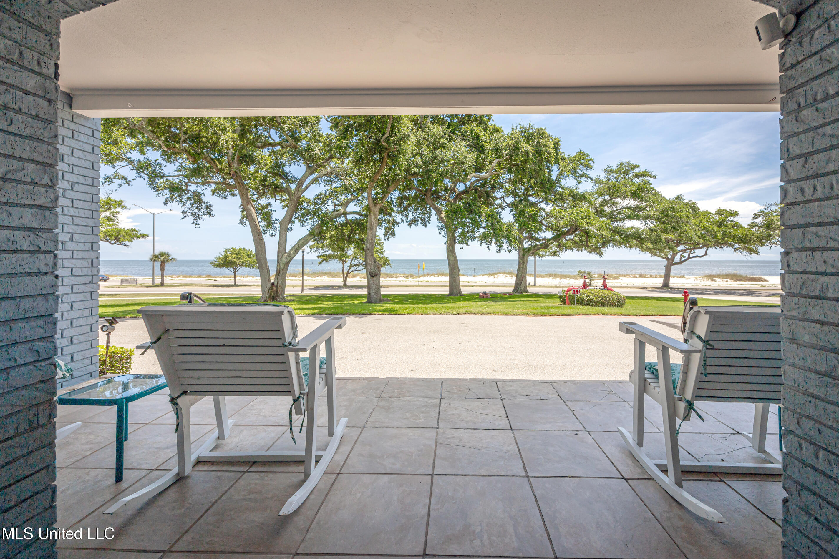 1282 Beach Boulevard, Unit 207 Biloxi, MS 39530 - Photo 27 of 33 IMG_8477