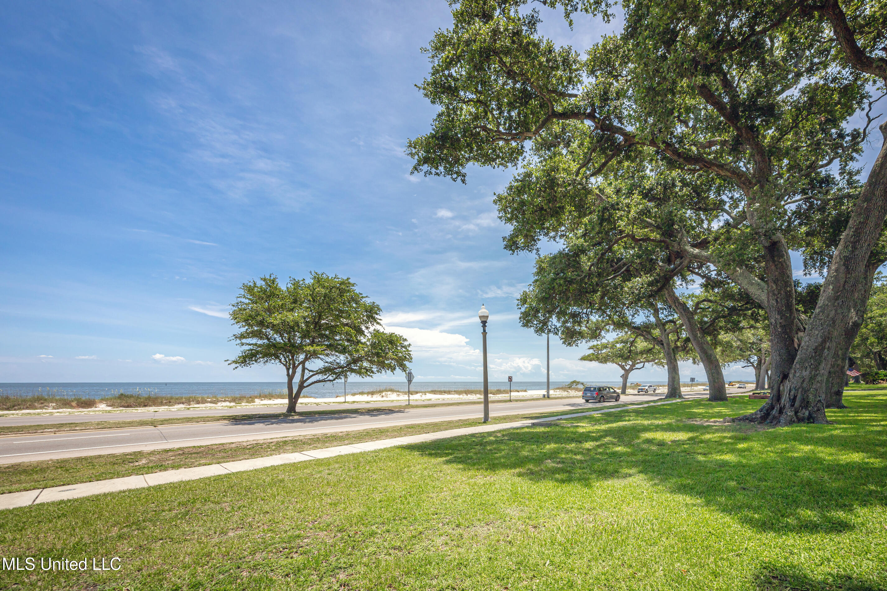 1282 Beach Boulevard, Unit 207 Biloxi, MS 39530 - Photo 30 of 33 IMG_8492