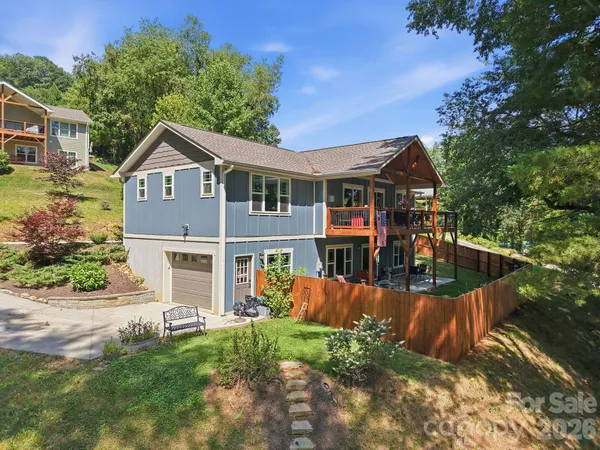 $575,000 | 34 Aster Lane, Waynesville, NC 28786