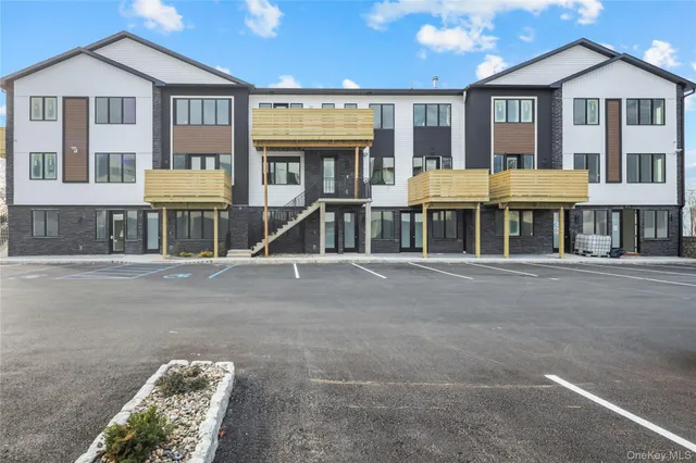 $875,000 | 80 Memorial Park Drive, Unit 201, Spring Valley, NY 10977