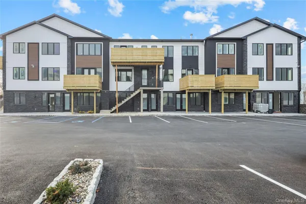 $849,000 | 80 Memorial Park Drive, Unit 202, Spring Valley, NY 10977