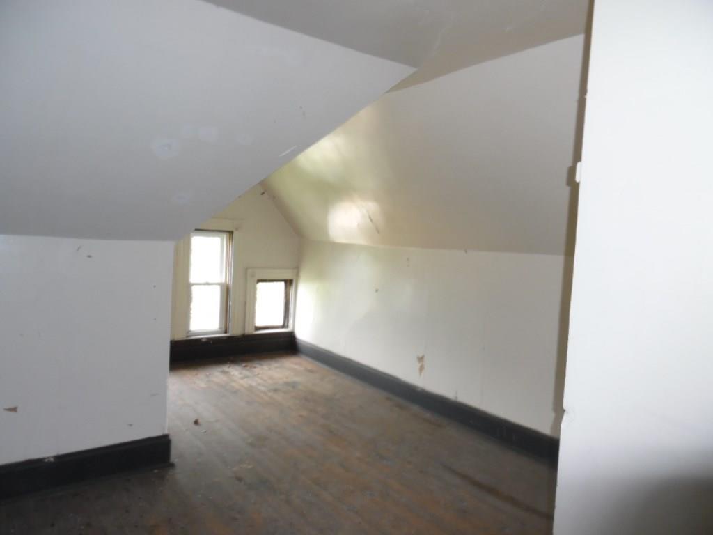 1035 Brownsville Road Carrick, PA 15210 - Photo 22 of 25 Gallery Image 22