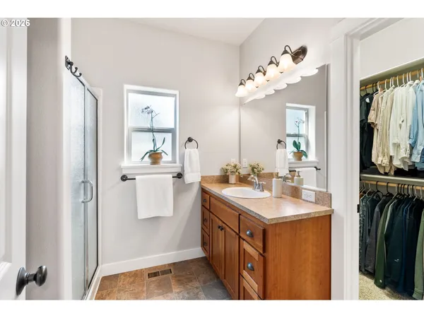 $525,000 | 346 River Loop 1, Eugene, OR 97404