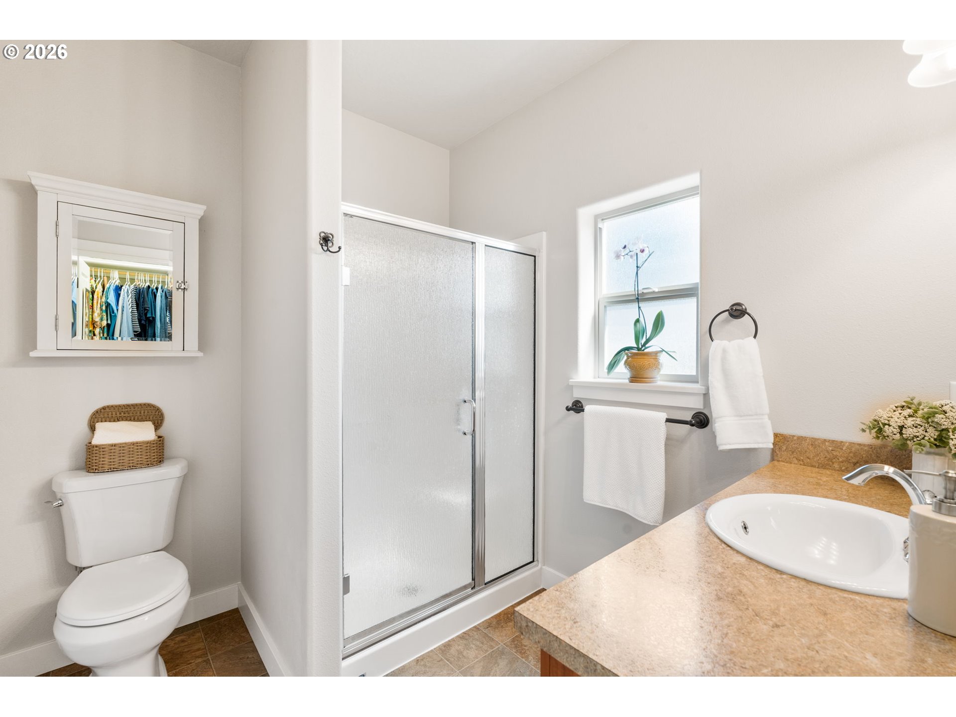 346 River Loop 1 Eugene, OR 97404 - Photo 12 of 22 Bathroom