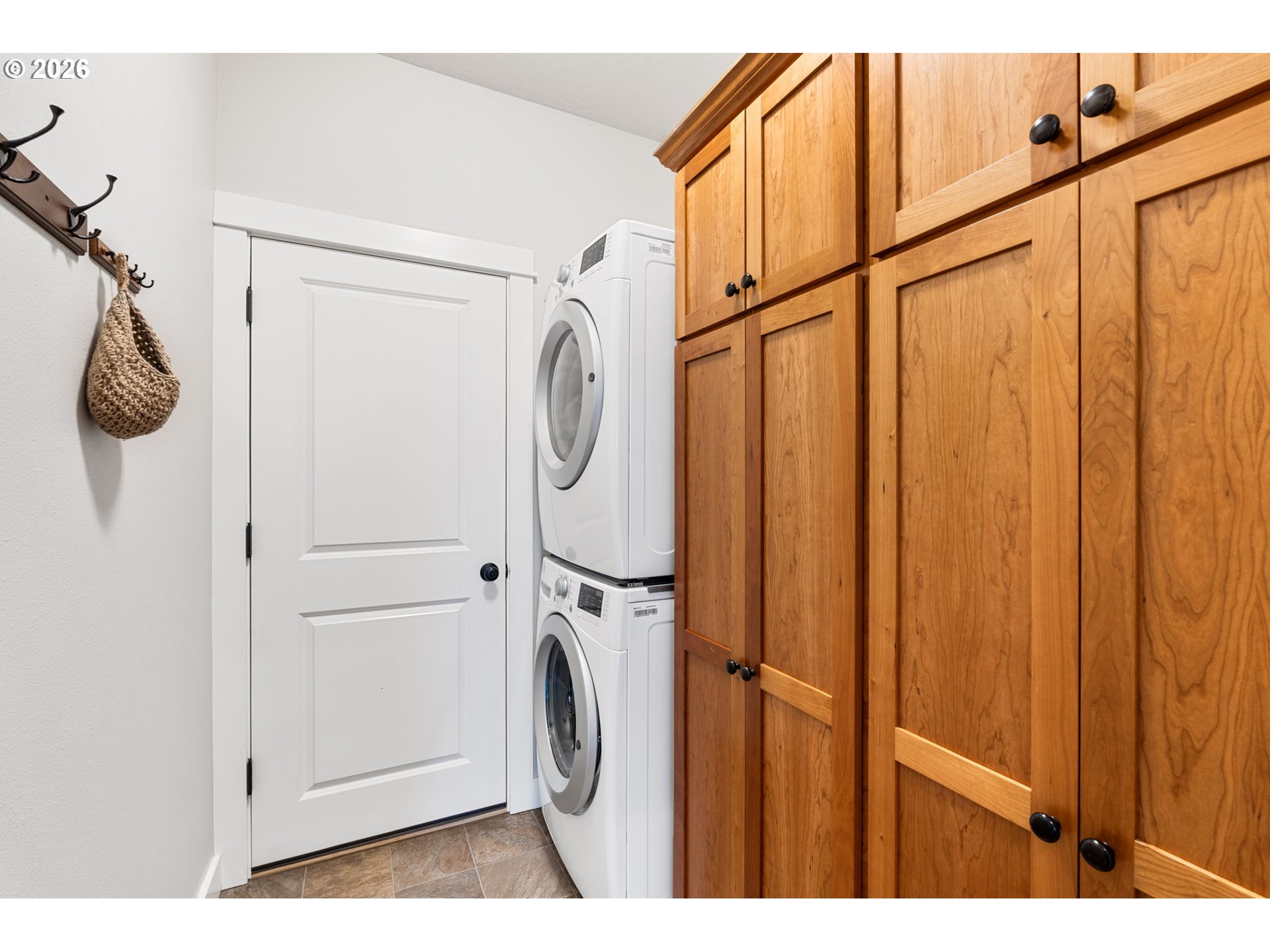 346 River Loop 1 Eugene, OR 97404 - Photo 16 of 22 Laundry