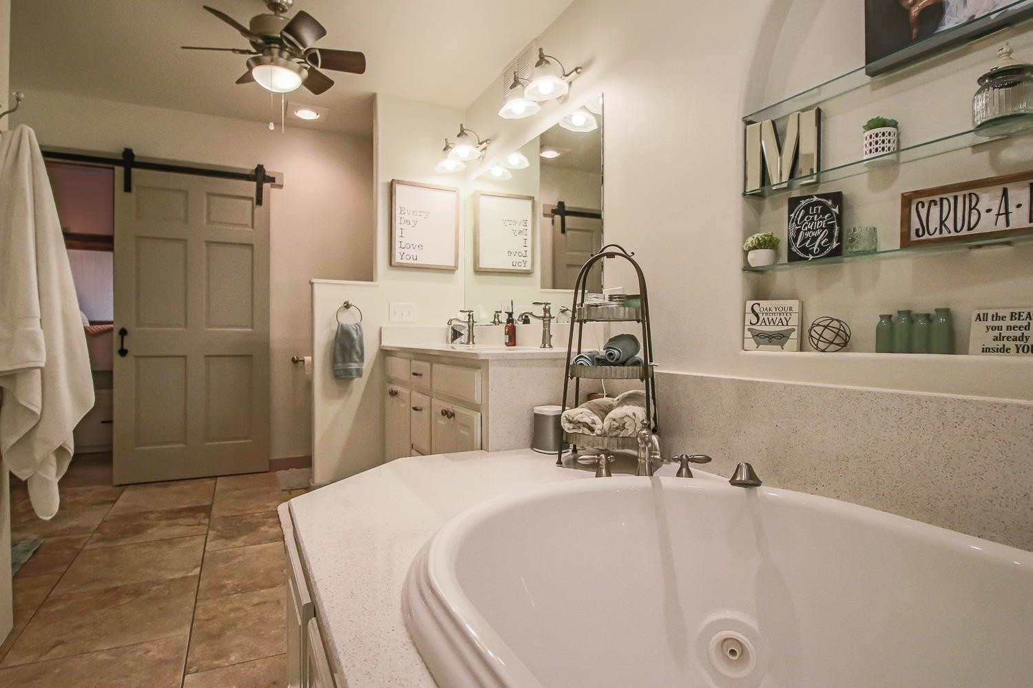 10218 Woodrow Road Ropesville, TX 79358 - Photo 33 of 41 master bath
