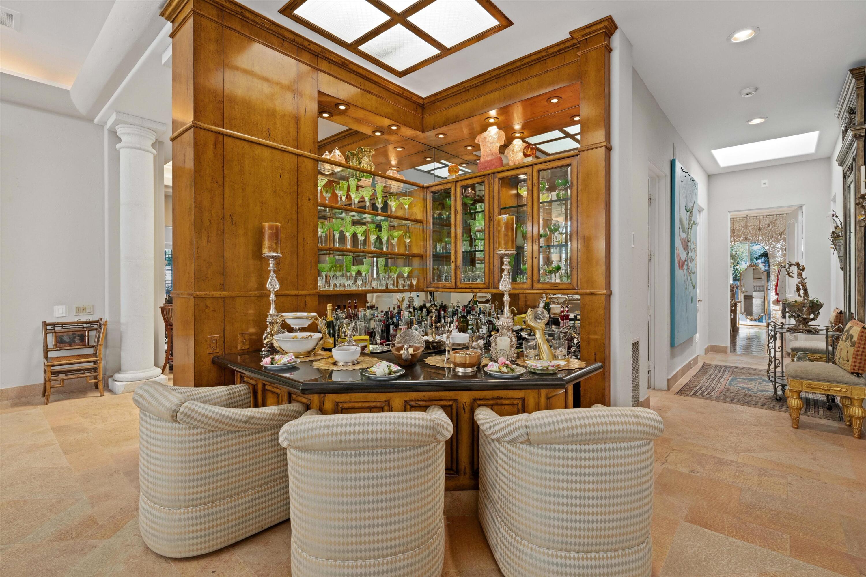 42 Fincher Way Rancho Mirage, CA 92270 - Photo 16 of 43 Wet bar