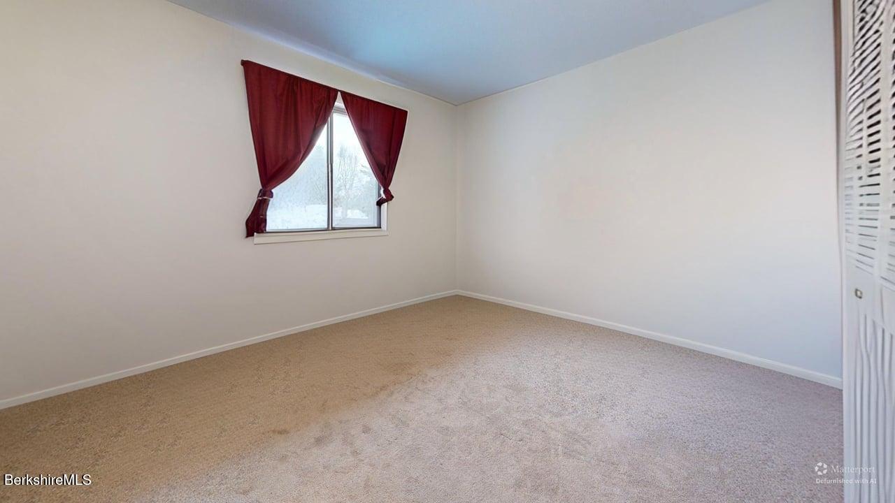 58 Churchill Crest Pittsfield, MA 01201 - Photo 20 of 25 IMG_2591