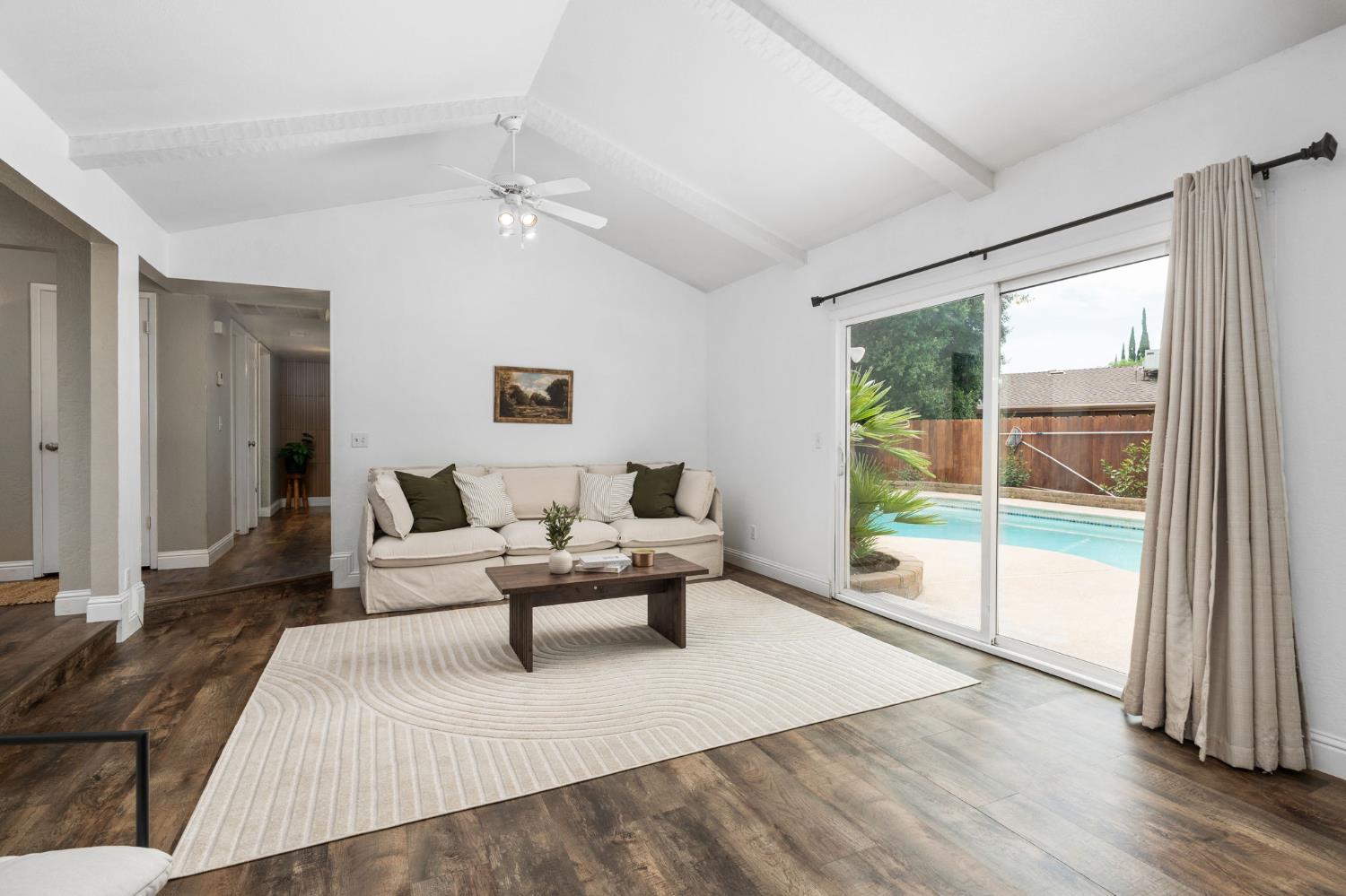 1422 Rall Avenue Clovis, CA 93611 - Photo 8 of 34