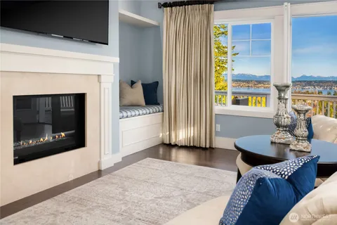 $4,940,000 | 6016 Princeton Avenue Northeast, Seattle, WA 98115