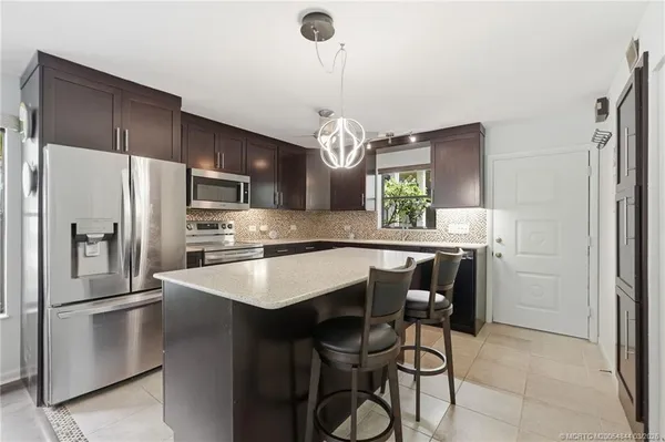 $260,000 | 270 Southwest South River Drive, Unit 106, Stuart, FL 34997