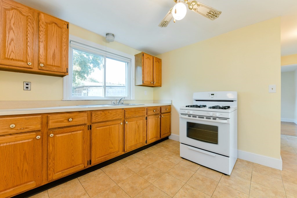 87 Chittick Road Boston, MA 02136 - Photo 15 of 34 Gallery Image 15